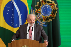 Brasília (DF), 27/08/2025 - O presidente Luiz Inácio Lula da Silva durante cerimônia de assinatura do decreto que regulamenta a TV 3.0 no no Palácio do Planalto. Foto: José Cruz/Agência Brasil