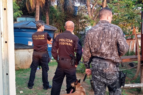 Agentes da PF fizeram buscas em Noronha /Divulgação 