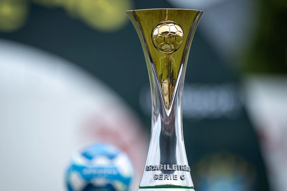 Troféu do Campeonato Brasileiro da Série C (LEO PIVA/CBF) Troféu do Campeonato Brasileiro da Série C/LEO PIVA/CBF