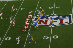 Kansas City Chiefs e Los Angeles Chargers jogaram na Neo Qu&iacute;mica Arena no segundo S&atilde;o Paulo Game da National Football League (NFL) 