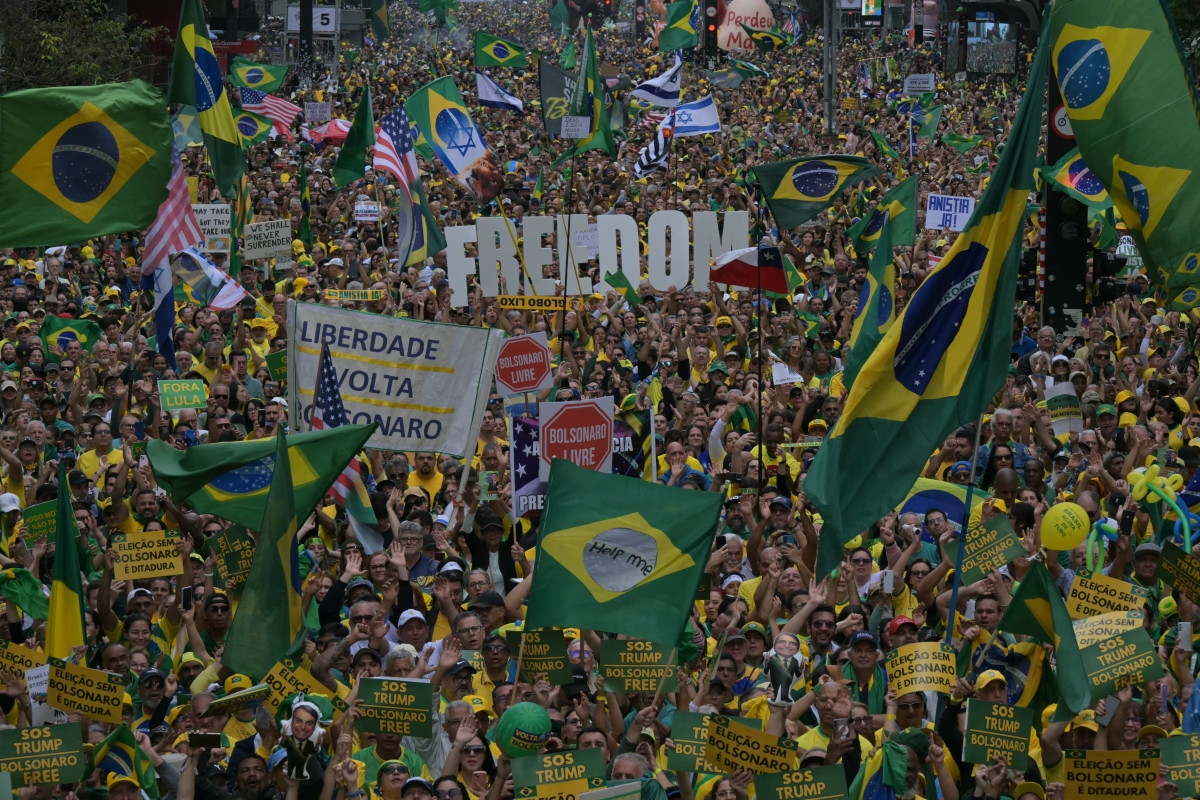 Ato pela anistia na Avenida Paulista (NELSON ALMEIDA/AFP) Ato pela anistia na Avenida Paulista/NELSON ALMEIDA/AFP