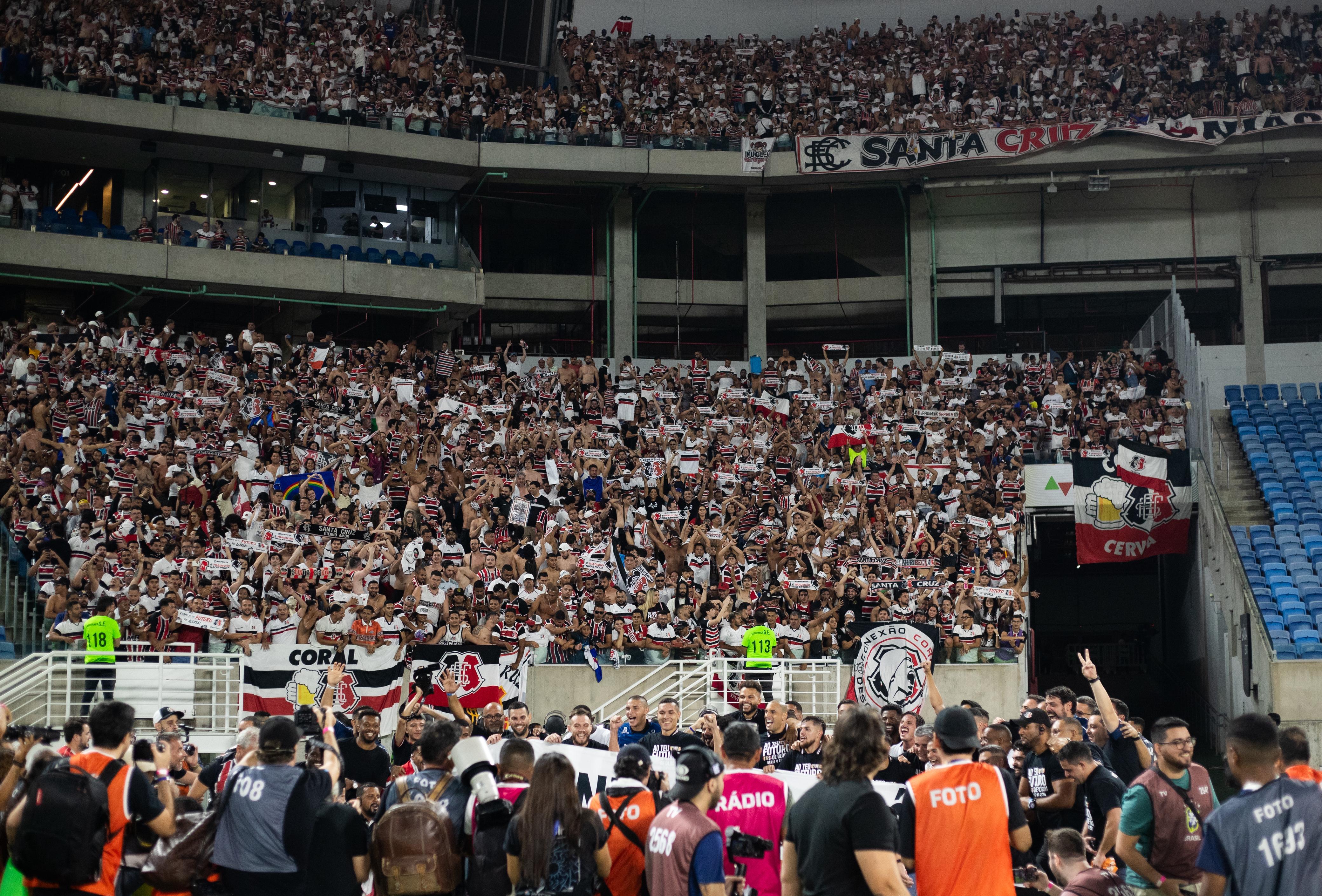 Torcida do Santa Cruz (Caio Falcão/Esp DP)