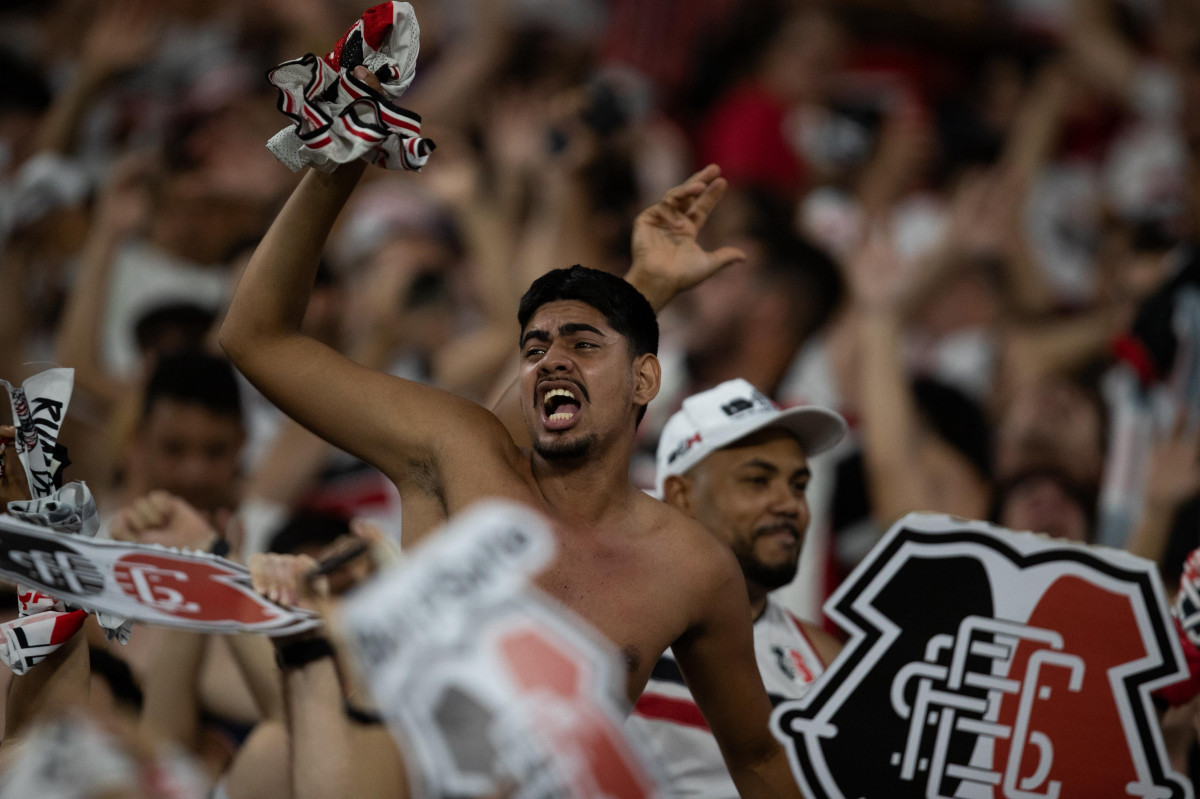 Torcida do Santa Cruz (Caio Falcão/Esp DP) Torcida do Santa Cruz/Caio Falcão/Esp DP