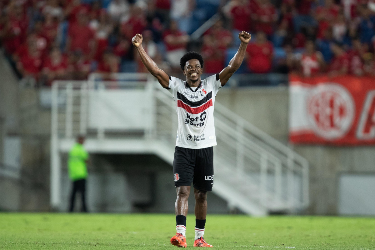 Balotelli, volante do Santa Cruz/Caio Falcão/Esp DP
