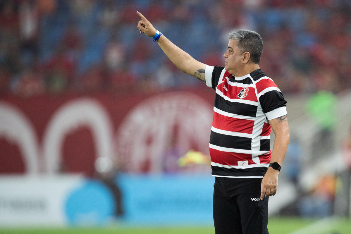 Marcelo Cabo, técnico do Santa Cruz/Caio Falcão/Esp DP