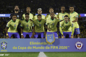 Seleção Brasileira em partida contra o Chile, válida pelas Eliminatórias para a Copa do Mundo