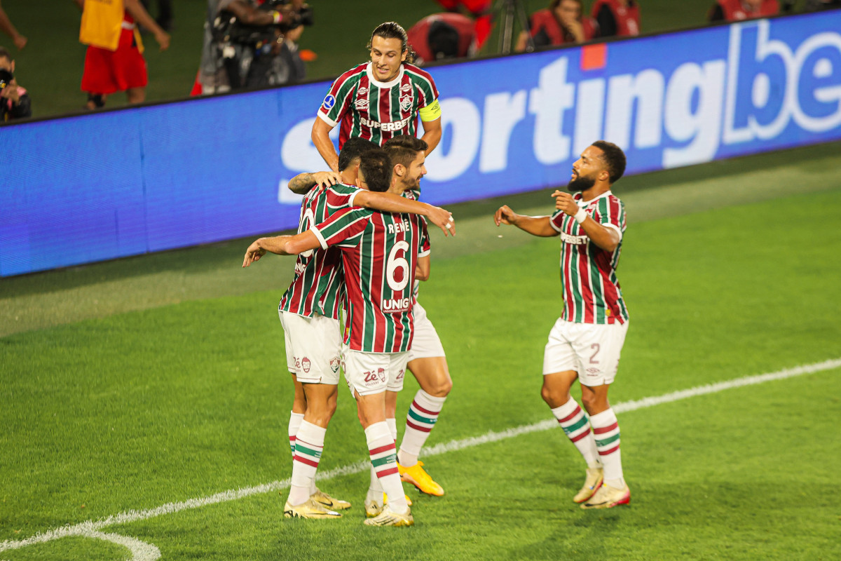 Jogadores do Fluminense em comemoração de gol durante partida pela Copa Sul-Americana/MARINA GARCIA / FLUMINENSE F.C