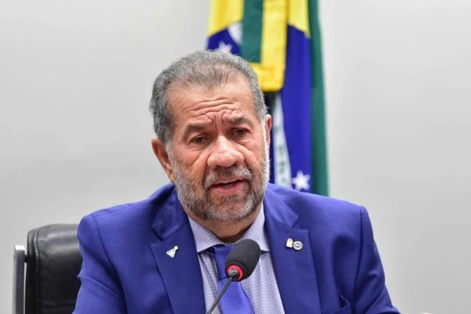 Carlos Lupi presta depoimento na CPMI do INSS (Zeca Ribeiro/Câmara ) Carlos Lupi presta depoimento na CPMI do INSS/Zeca Ribeiro/Câmara