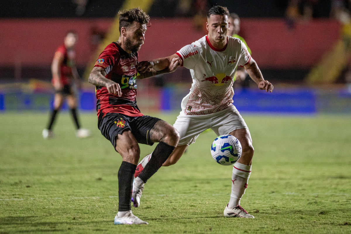 Partida entre Sport x Bragantino, na Ilha do Retiro, válida pelo primeiro turno da Série A 2025 (Rafael Vieira/DP Foto) Partida entre Sport x Bragantino, na Ilha do Retiro, válida pelo primeiro turno da Série A 2025/Rafael Vieira/DP Foto