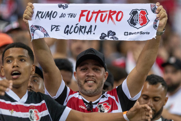Torcida do Santa Cruz (Rafael Vieira)