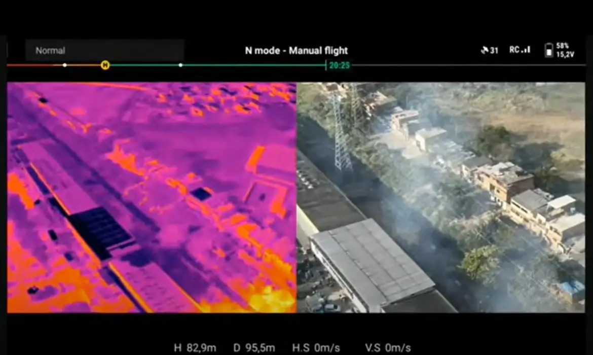 O incêndio foi controlado por volta das 19h (CBMRJ/Divulgação) O incêndio foi controlado por volta das 19h/CBMRJ/Divulgação