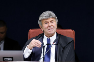 Ministro Luiz Fux é o terceiro voto no julgamento da trama golpista no STF