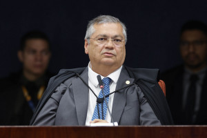 Ministro Fl&aacute;vio Dino