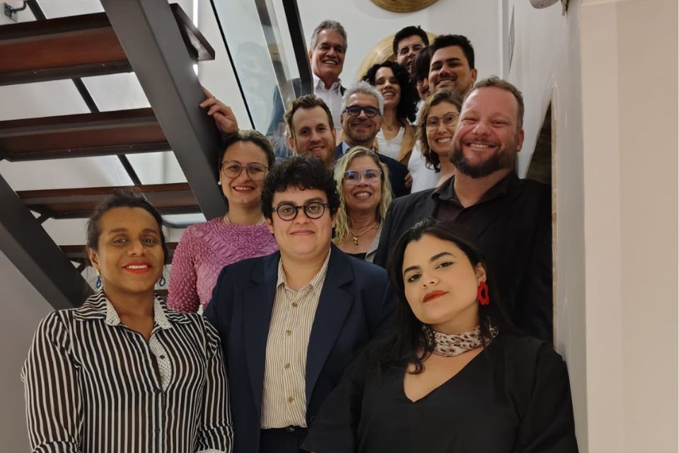 Advogados se reuniram na noite da última quarta-feira (10)/Divulgação