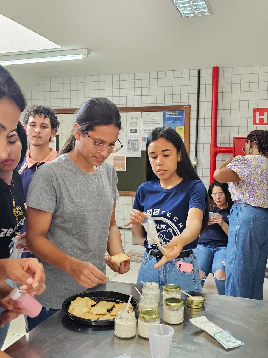 Produtos como queijo, requeijão, iogurte e sorvete de leite de jumenta estão sendo produzidos pelo projeto (Cortesia)