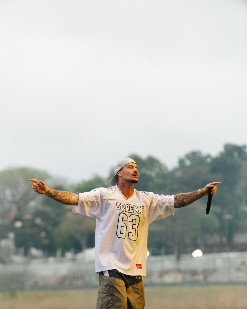 Filipe Ret se apresenta no Classic Hall, em Olinda (Foto: Steff Lima)