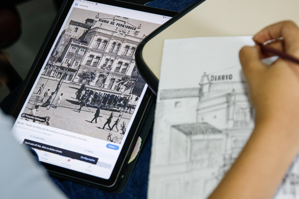 Evento sobre a pesquisa histórica e o bicentenário do Diario de Pernambuco (Foto: Marina Torres/DP)
