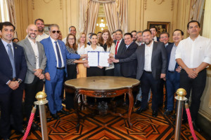 Ato de sanção do empréstimo foi assinado pela governadora Raquel Lyra nesta terça-feira (16)
