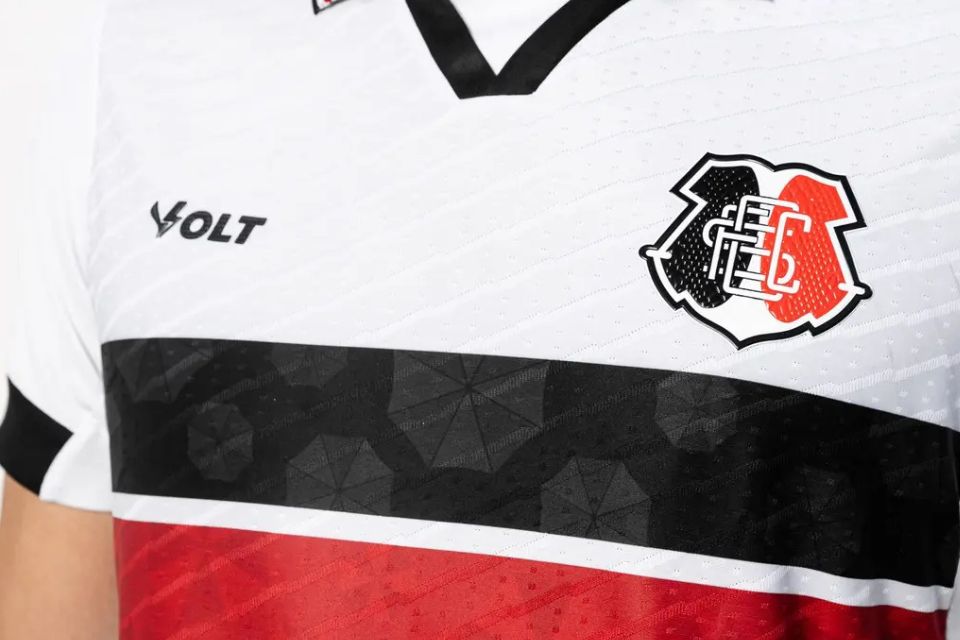 Camisa do Santa Cruz, marca da VOLT (Divulgação / SCFC) Camisa do Santa Cruz, marca da VOLT/Divulgação / SCFC