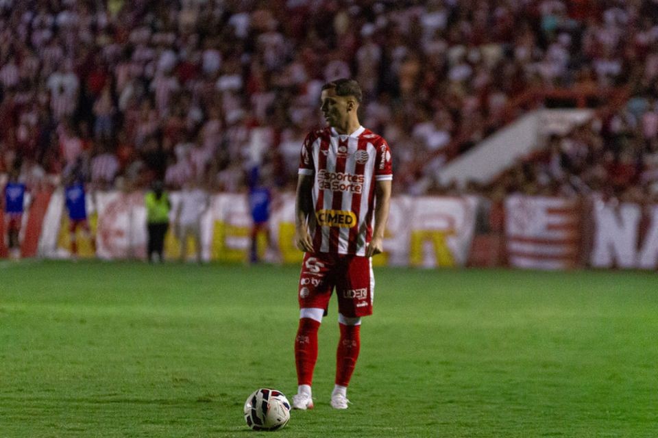 Vitinho, meia do Náutico/Gabriel França / CNC