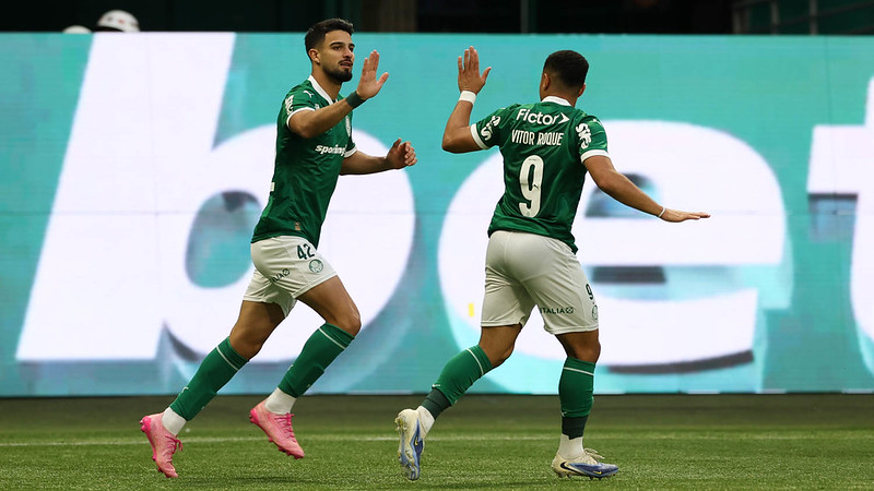 Flaco Lopez e Vitor Roque, dupla de ataque do Palmeiras/Cesar Greco/Palmeiras