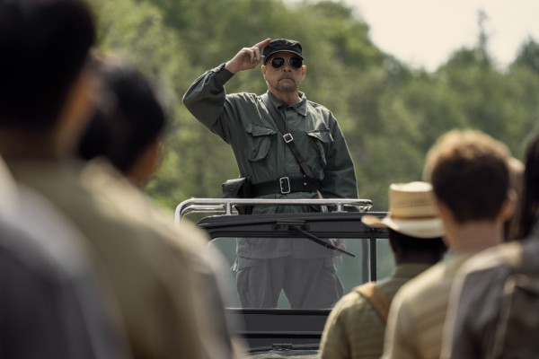 Mark Hamill interpreta Major, a grande autoridade por trás da competição (Lionsgate/Divulgação)
