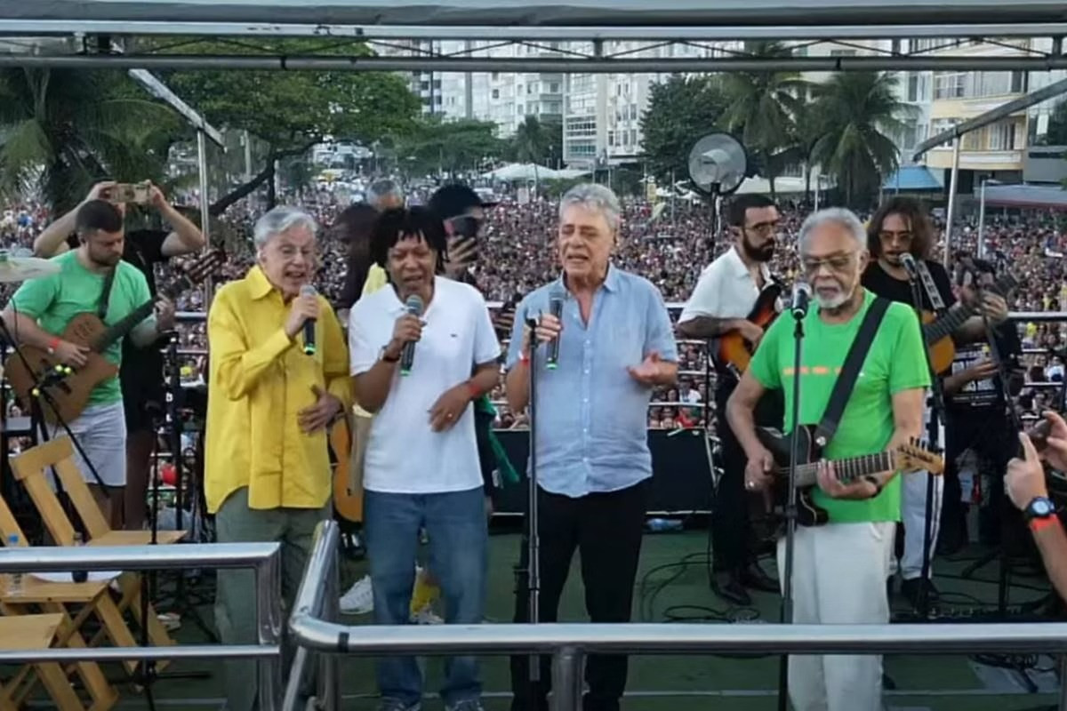 Na foto, da esquerda para a direita: Caetano Veloso, Djavan, Chico Buarque e Gilberto Gil (Reprodução/Vídeo) Na foto, da esquerda para a direita: Caetano Veloso, Djavan, Chico Buarque e Gilberto Gil/Reprodução/Vídeo