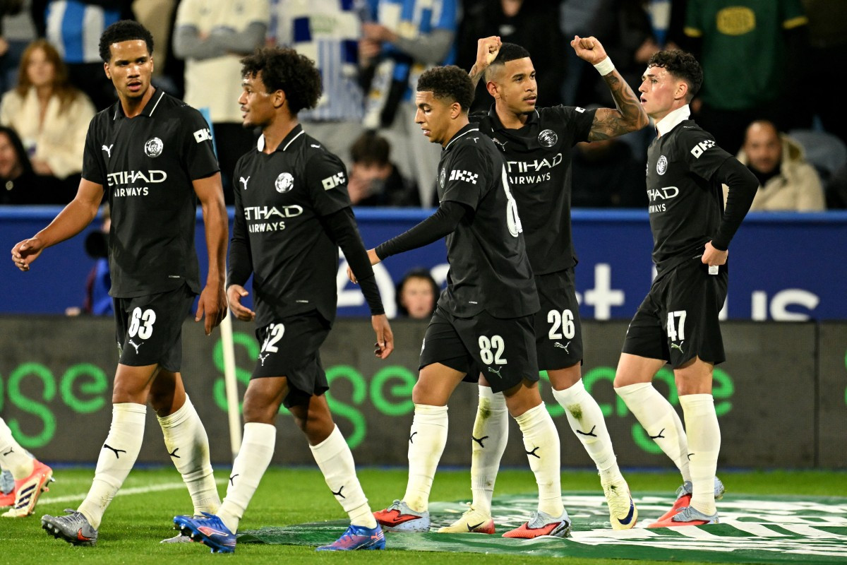 Elenco do Manchester City em partida pela Copa da Liga Inglesa
/OLI SCARFF / AFP