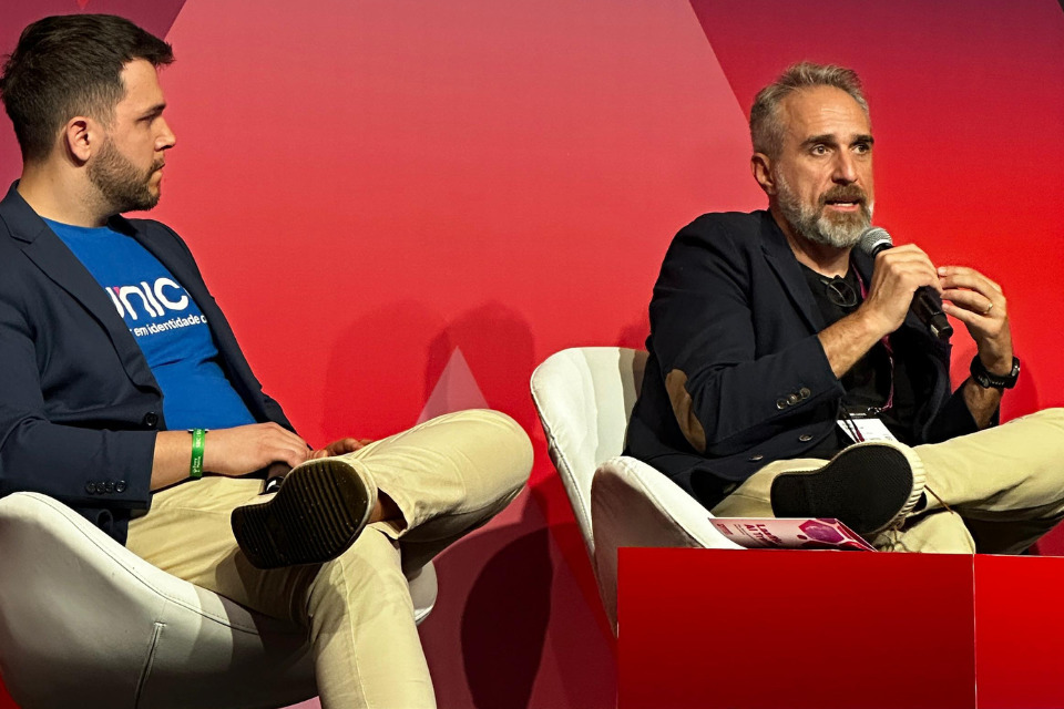 Hugo Baungartner, Diretor de Relações Institucionais do Esportes da Sorte (à direita) participou de dois painéis do SBC Summit, em Lisboa, Portugal/Divulgação/Esportes da Sorte