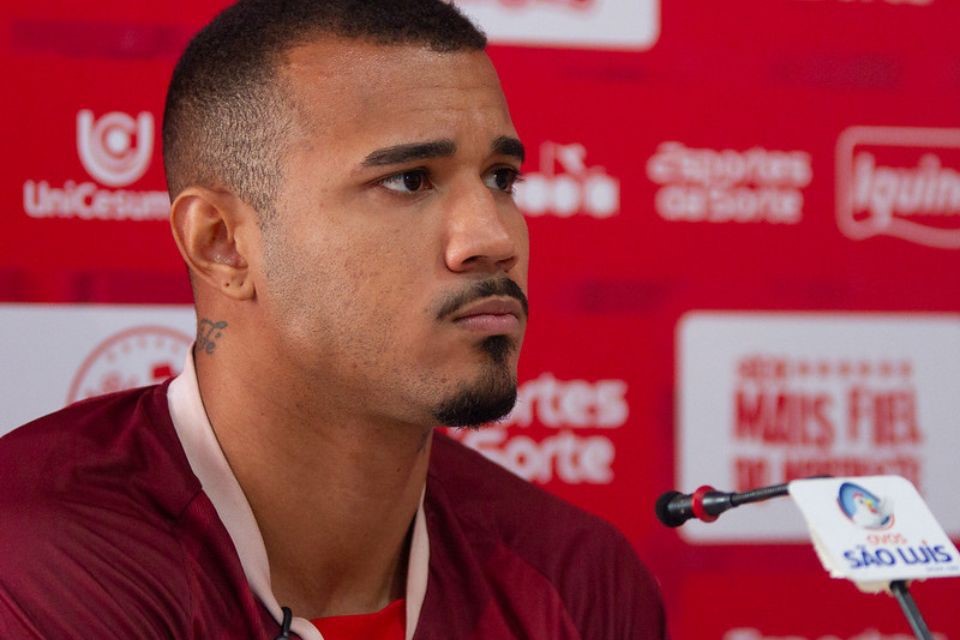 João Maistro, zagueiro do Náutico/Gabriel França / CNC