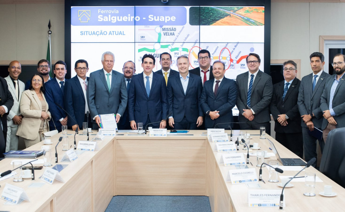 O edital de licitação para a continuidade das obras do lote SPS-4 da ferrovia compreende o primeiro trecho da Transnordestina em Pernambuco, que conecta as cidades de Custódia e Arcoverde, no Sertão do estado, em uma extensão de 73 quilômetros/Foto: Vosmar rosa/Mpor