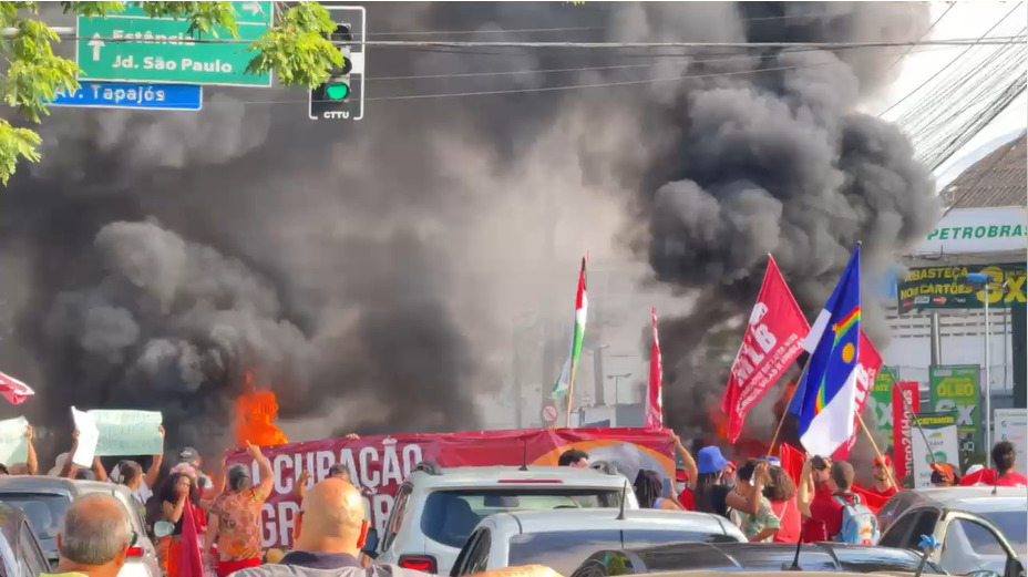 Protesto do MLB interdita a Av. Recife e afeta trânsito na Zona Oeste do Recife
/Reprodução/redes sociais