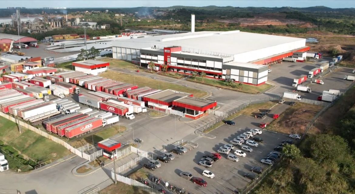 Localizado no Cabo de Santo Agostinho, Litoral Sul do estado, o centro de distribuição da Nestlé é o quarto maior do Brasil/Foto: Divulgação/Nestlé