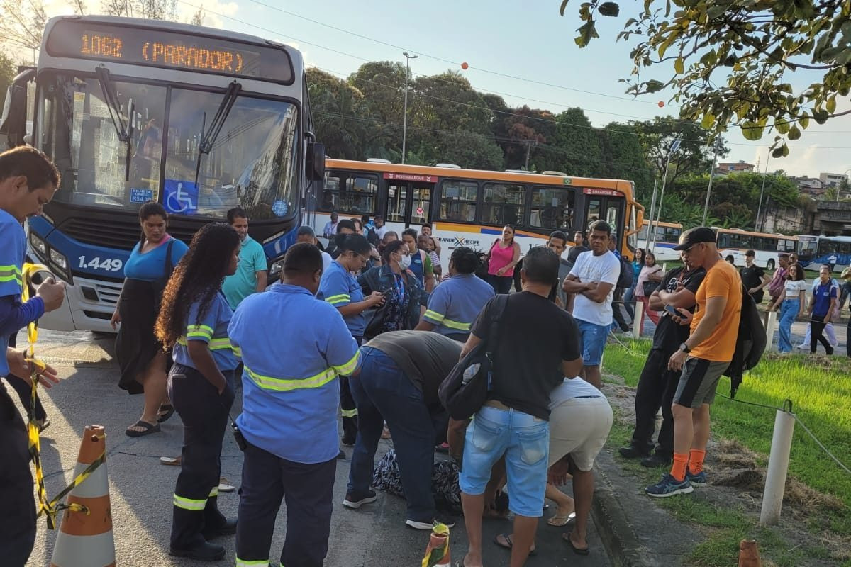O acidente aconteceu no erminal Integrado Pelópidas Silveira, na rodovia PE-15/Foto: Reprodução