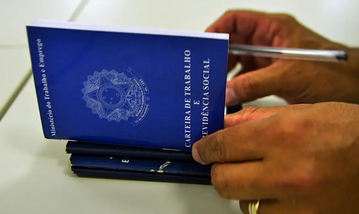 Nos últimos 12 meses (de julho de 2024 a agosto de 2025), o saldo positivo é de 1.438.243 novas vagas formais/ Foto: Marcello Casal Jr/Agência Brasil