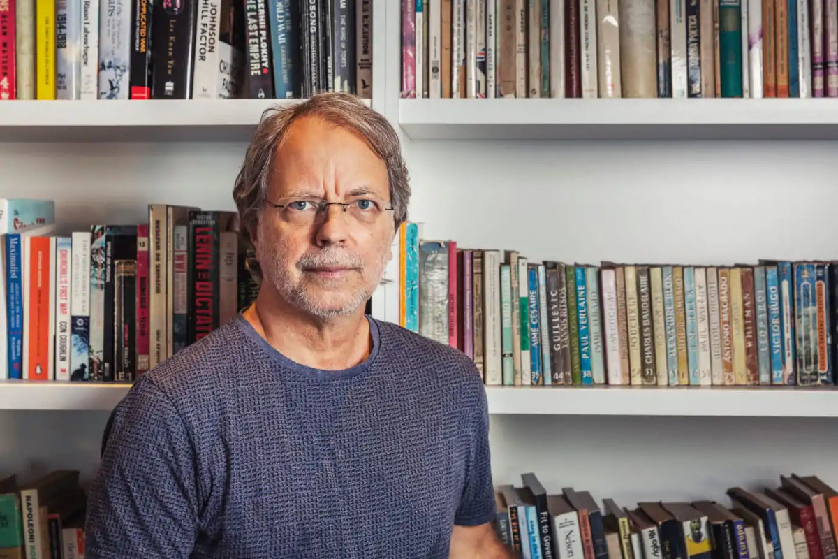 Mia Couto é um dos grandes nomes que estarão na Bienal do Livro de Pernambuco/Reprodução/ Mariano Silva