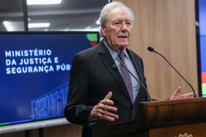 O ministro da Justiça, Ricardo Lewandowski, durante entrevista para falar sobre os casos de bebidas alcoólicas adulteradas com metanol