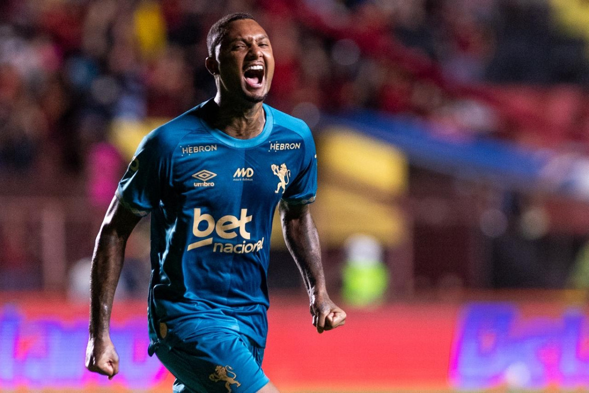 Lateral-direito Luan Cândido, do Sport/Rafael Vieira/DP Foto
