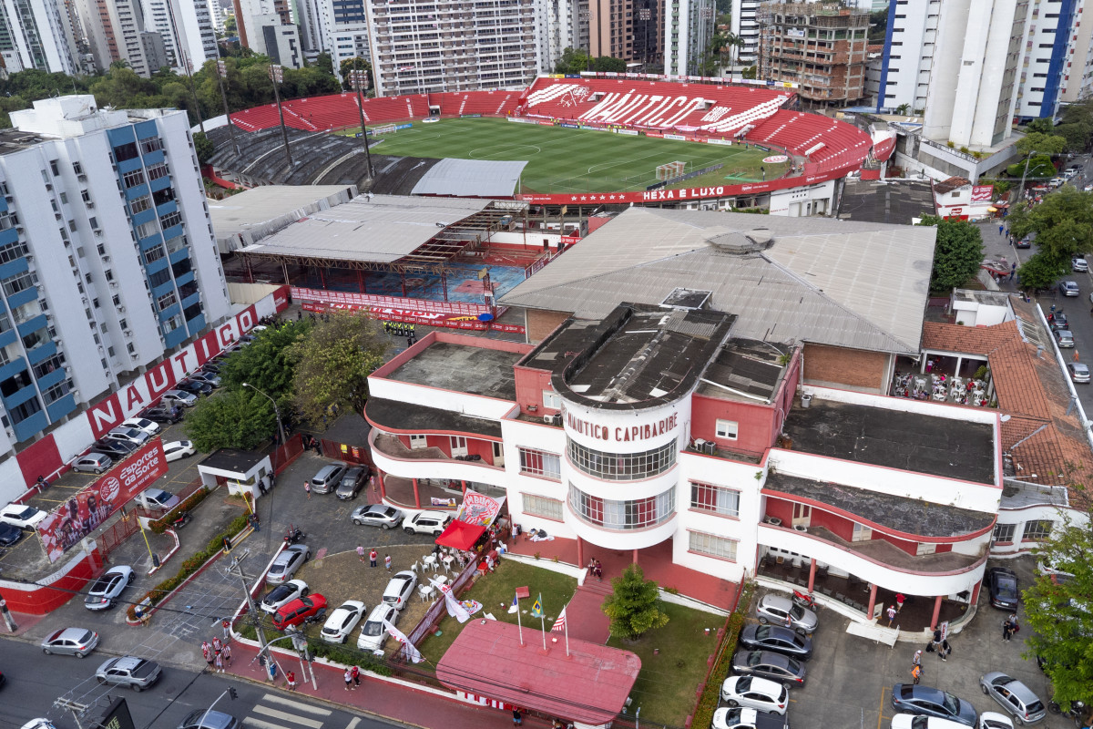 Recife, PE, 20/09/2025 - NÁUTICO X PONTE PRETA - Na tarde deste sábado(20), a equipe do Náutico recebeu a equipe da Ponte Preta pelo Campeonato Brasileiro da Serie C 2025 no estádio dos Aflitos./Rafael Vieira