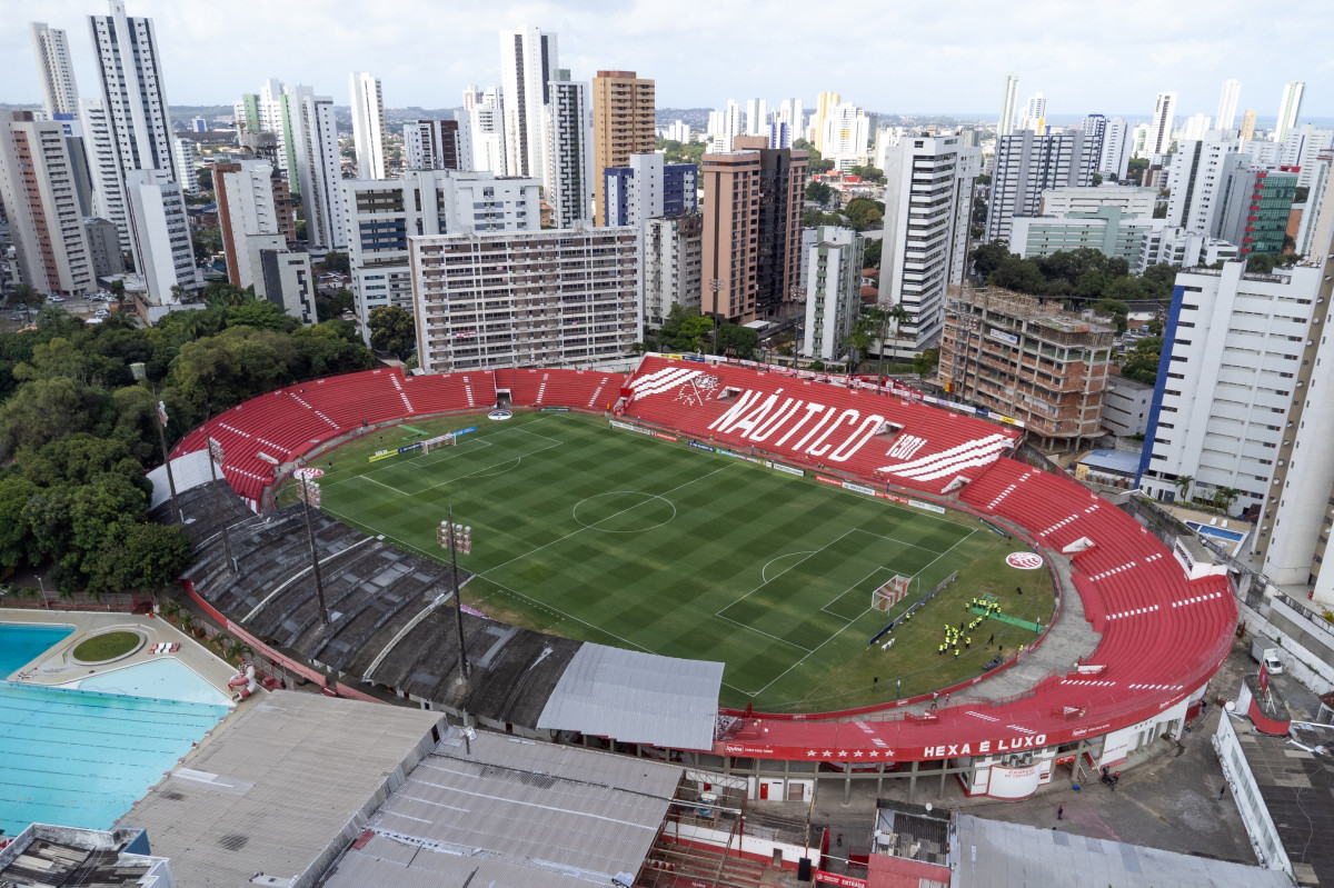 Recife, PE, 20/09/2025 - NÁUTICO X PONTE PRETA - Na tarde deste sábado(20), a equipe do Náutico recebeu a equipe da Ponte Preta pelo Campeonato Brasileiro da Serie C 2025 no estádio dos Aflitos./Rafael Vieira