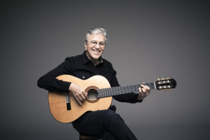 Caetano Veloso é confirmado na Sala da Justiça 2026