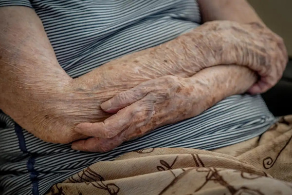 Denúncias de violência contra pessoas idosas em Pernambuco dispararam 589% (Foto: Rafa neddermeyer/Agência Brasil)