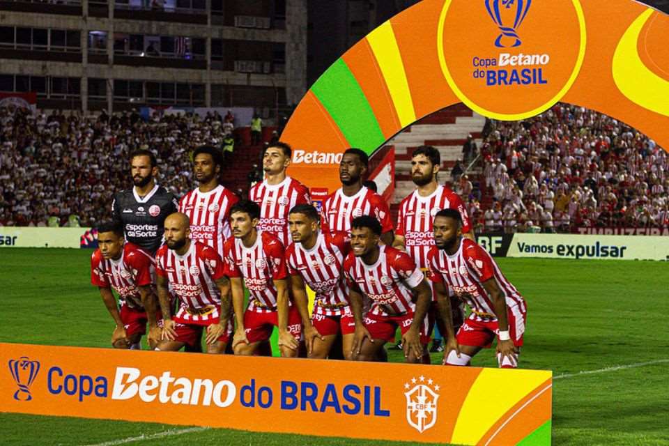 Elenco do Náutico em partida pela Copa do Brasil de 2025/Gabriel França / CNC