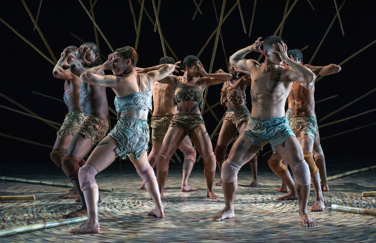 Espetáculo 'Sagração' é uma releitura abrasileirada do clássico 'A Sagração da Primavera'/Foto: Flavio Colker/Divulgação