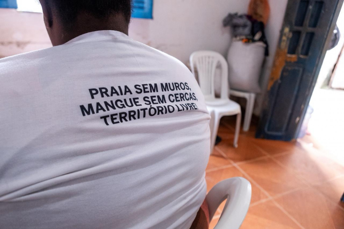 Helena Ivalda, conhecida como Leninha, quer replantar mangue envenenado (Rafael Vieira/DP Foto)