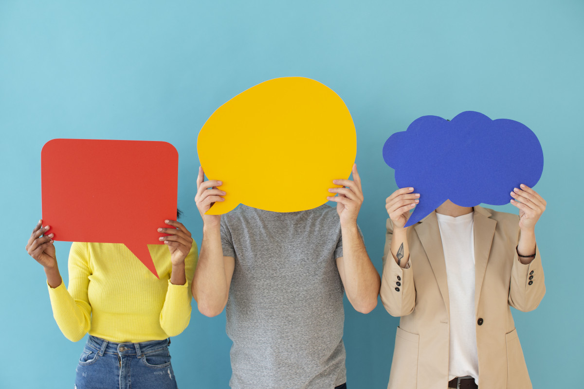 Na era digital, nos beneficiamos da agilidade proporcionada pelas diversas ferramentas de comunicação disponíveis/Foto: Freepik