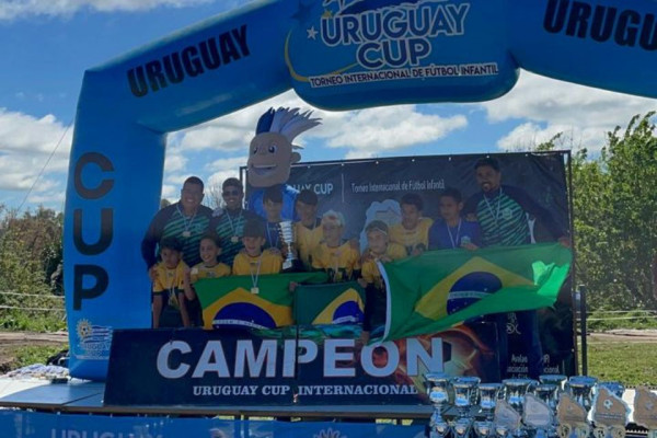 Seleção brasileira sub-12 de Fut7 campeã na Uruguay Cup  (Cortesia)
