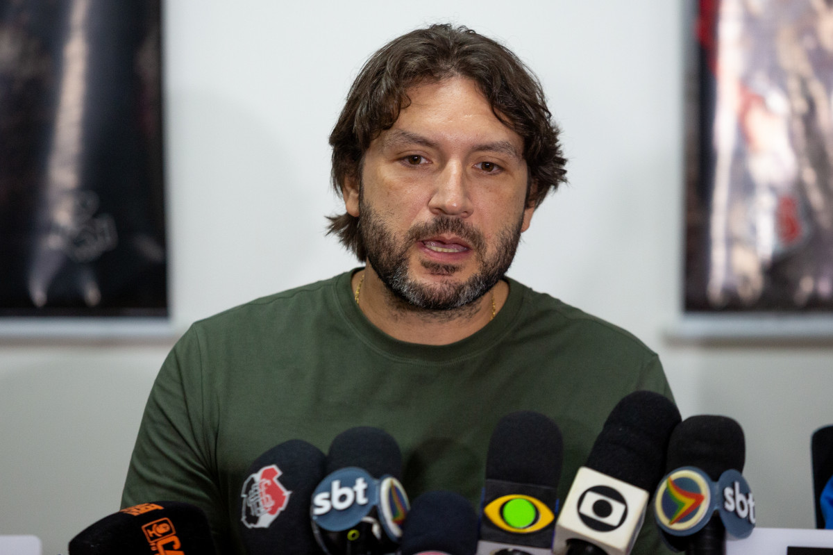 Recife, PE, 10/09/2025 - COLETIVA SAF SANTA CRUZ - O Santa Cruz anunciou, na manhã desta quarta-feira, uma estimativa de prazo para finalizar o processo de constituição da SAF. Depois da assinatura do último aditivo da proposta vinculante, feita há uma semana, o acordo será apreciado pelo Conselho Deliberativo, depois seguindo para a Assembleia Geral de Sócios. Bruno Rodrigues, Iran Barbosa./Rafael Vieira