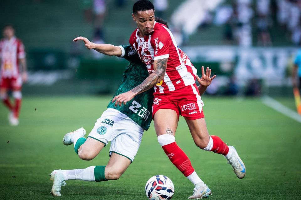 Guarani x Náutico em partida no Brinco de Ouro pela Série C/@rebeca__schumacker