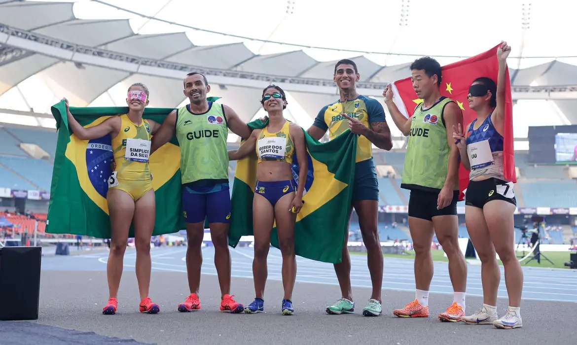 Brasil faz história e termina Mundial de Atletismo Paralímpico em 1º
/Foto: Cris Mattos/CPB